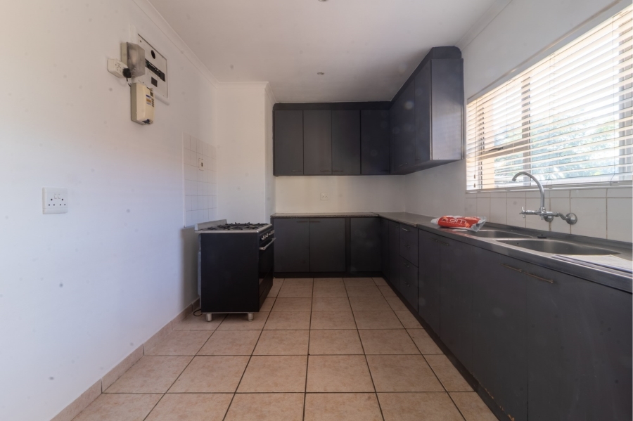 5 Bedroom Property for Sale in Windsor Park Western Cape